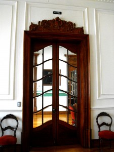 Puerta del Salón