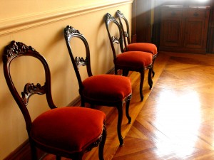 Sillas en el salón